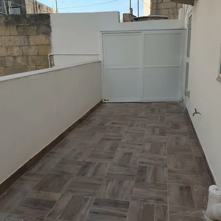 Luxury Off Tigne Point Sliema